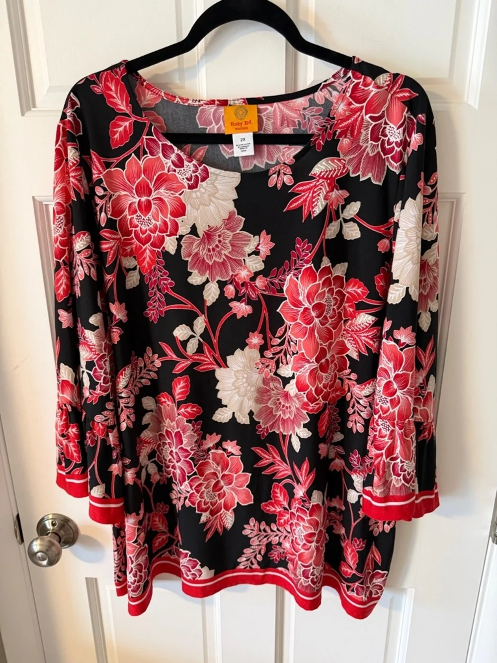 Ruby Rd. Women's Floral Pullover Top Ruffled Edge 3/4 Sleeve Black/red 2X